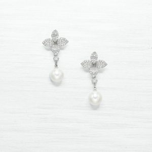 Sahara Clover Pearl Earrings